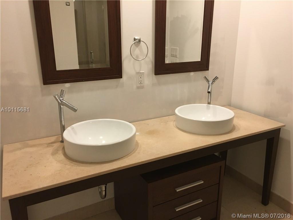 Icon Brickell Two Condo - Residential Lease