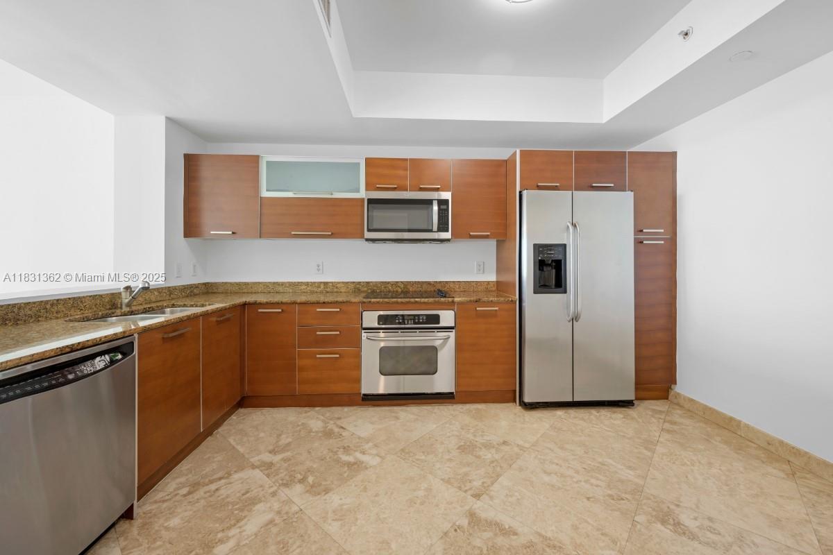 AVENTURA MARINA TWO - Residential