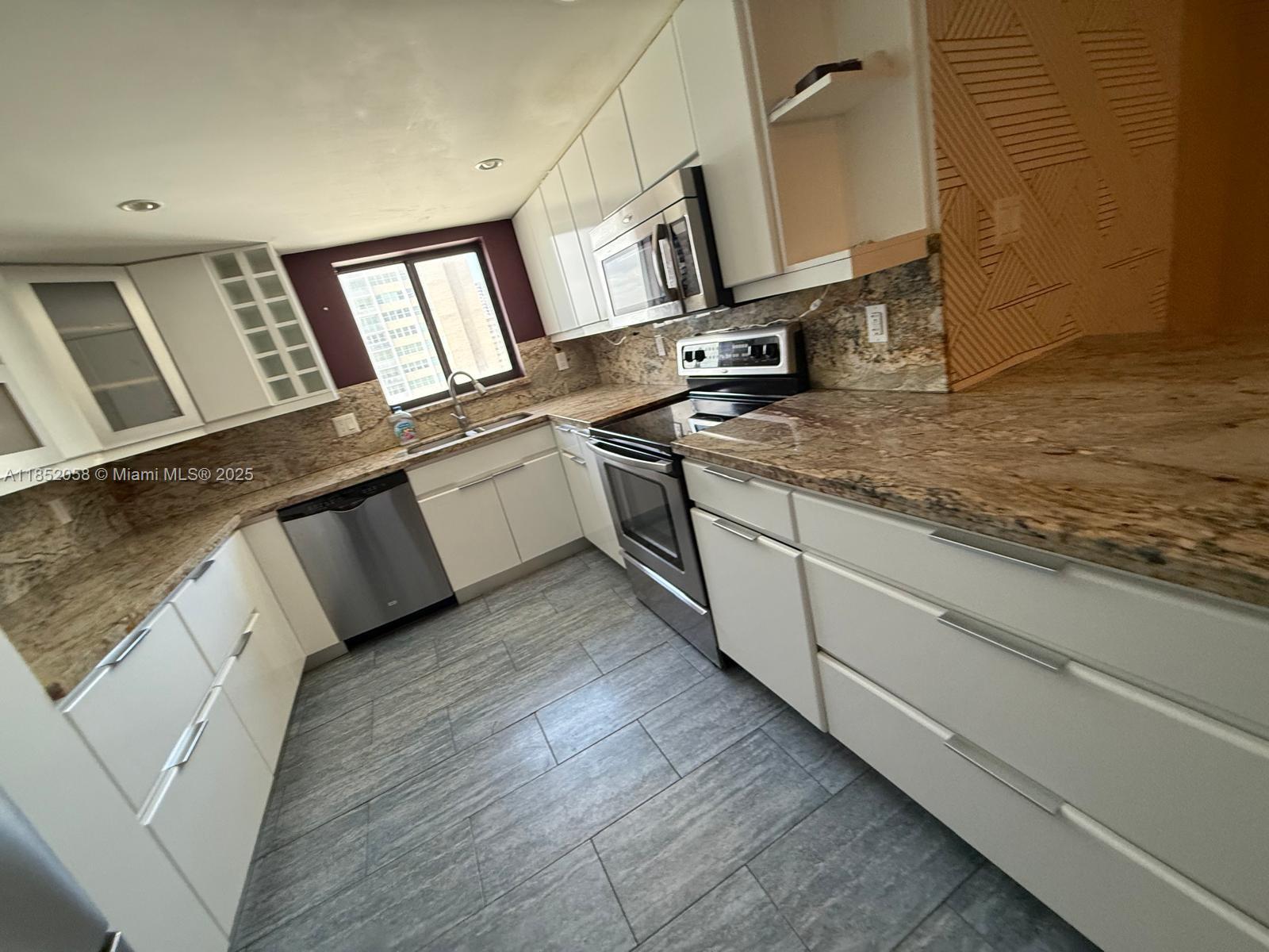 ALLINGTON TOWERS NORTH CO - Residential