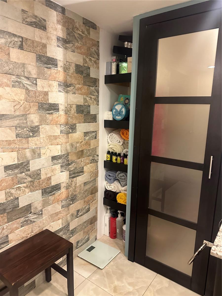 ALLINGTON TOWERS NORTH CO - Residential