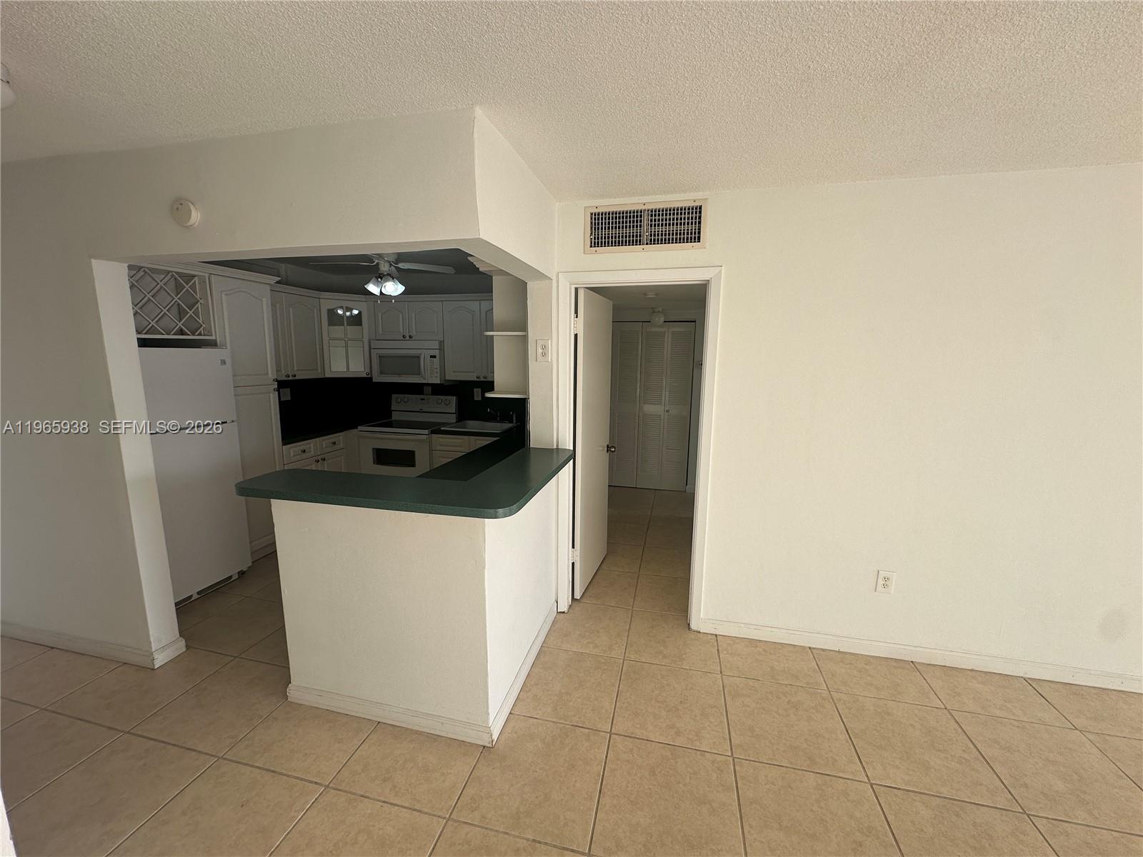 12590 CORONADO TOWERS CON - Residential