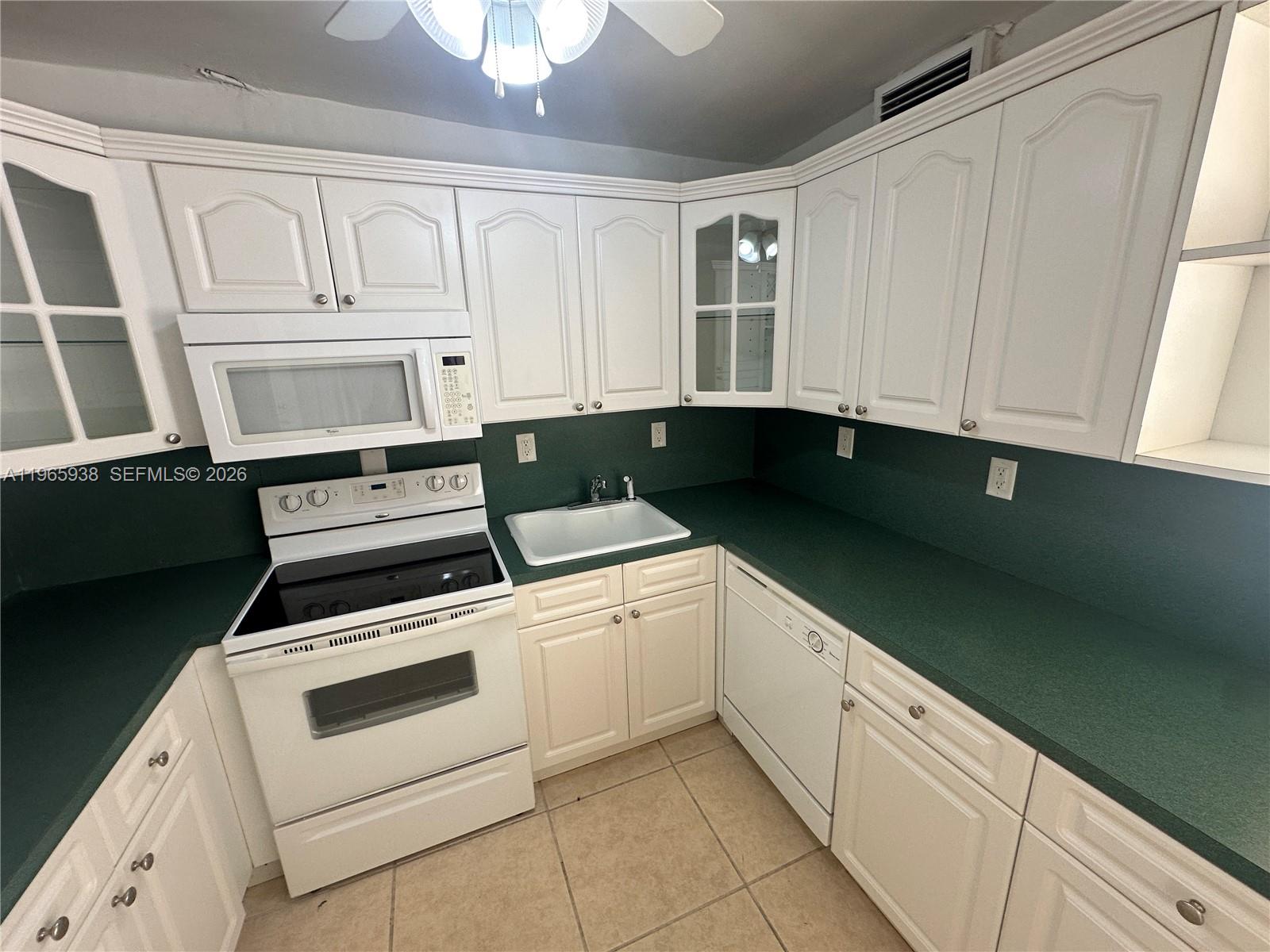 12590 CORONADO TOWERS CON - Residential