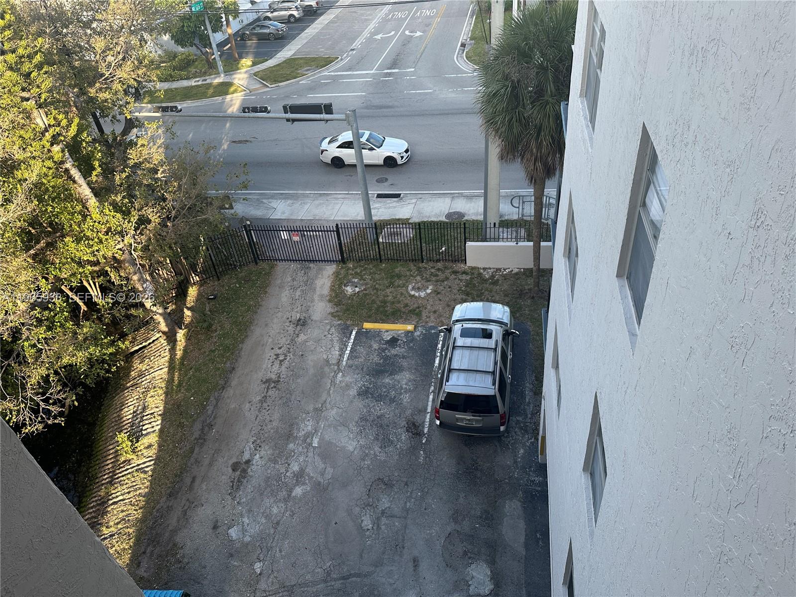 12590 CORONADO TOWERS CON - Residential