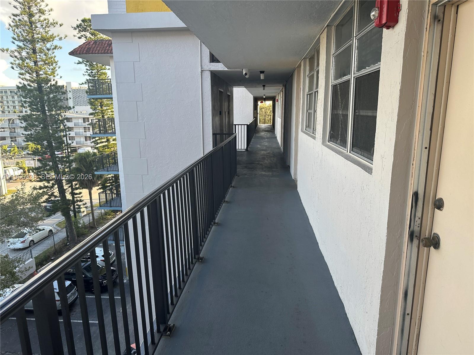 12590 CORONADO TOWERS CON - Residential