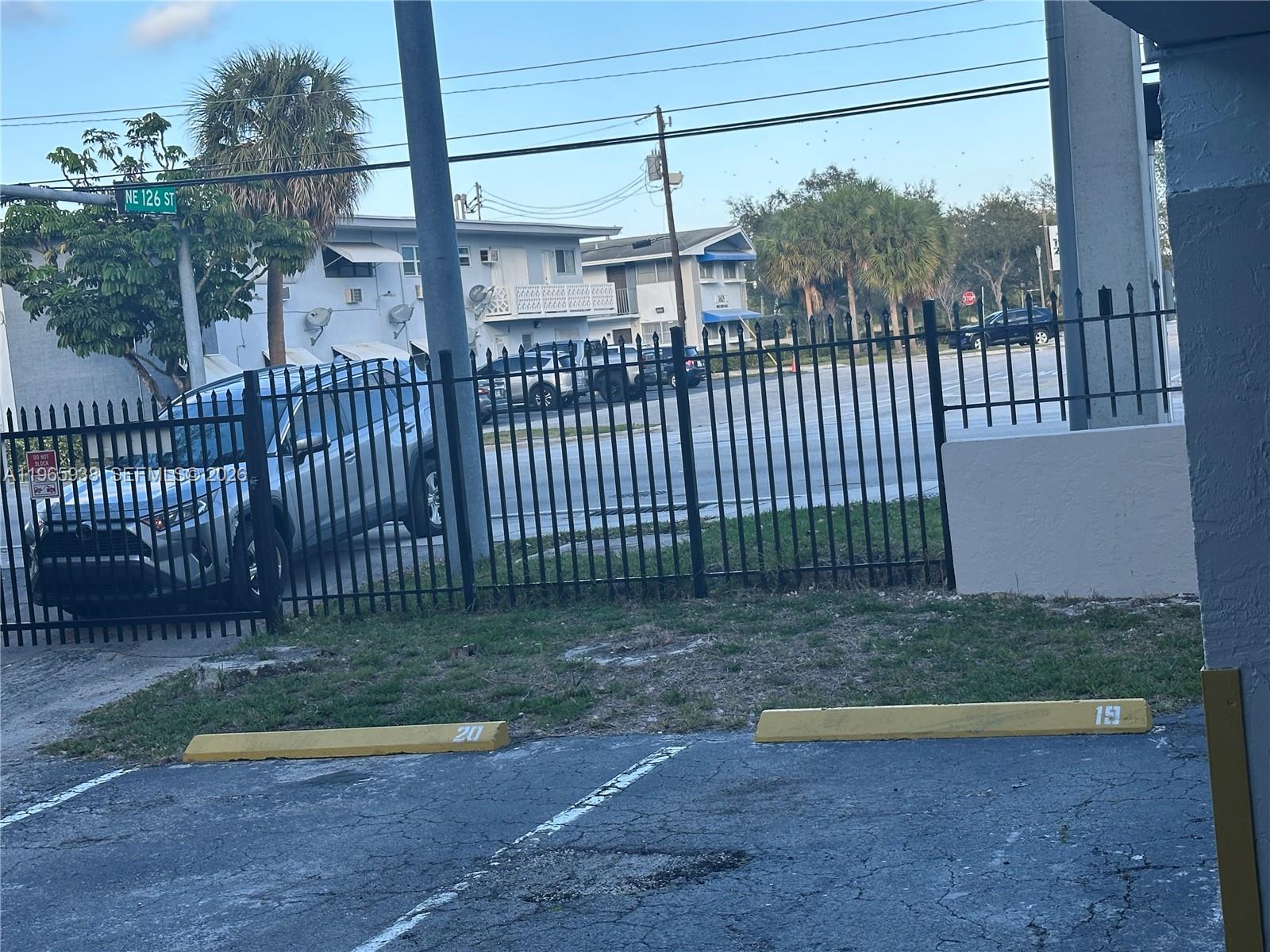 12590 CORONADO TOWERS CON - Residential