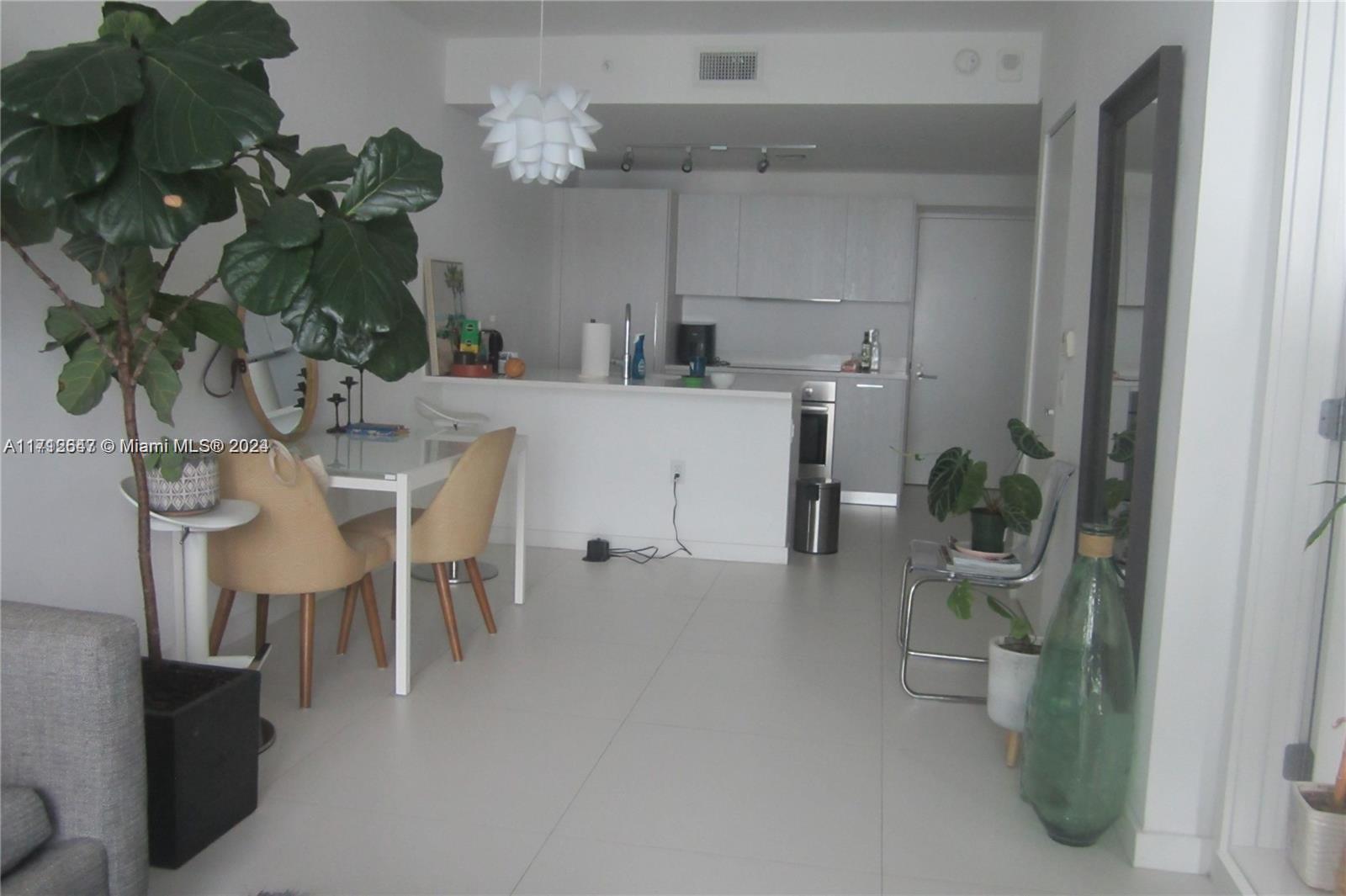 PARAISO BAYVIEWS CONDO - Residential