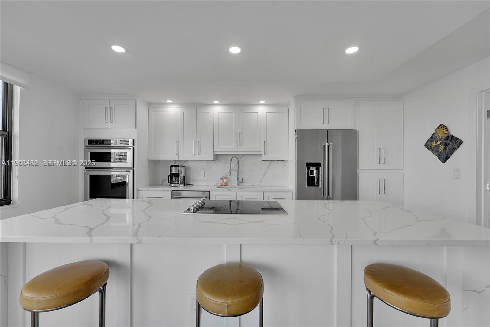 CORINTHIAN ON THE INTRACO - Residential