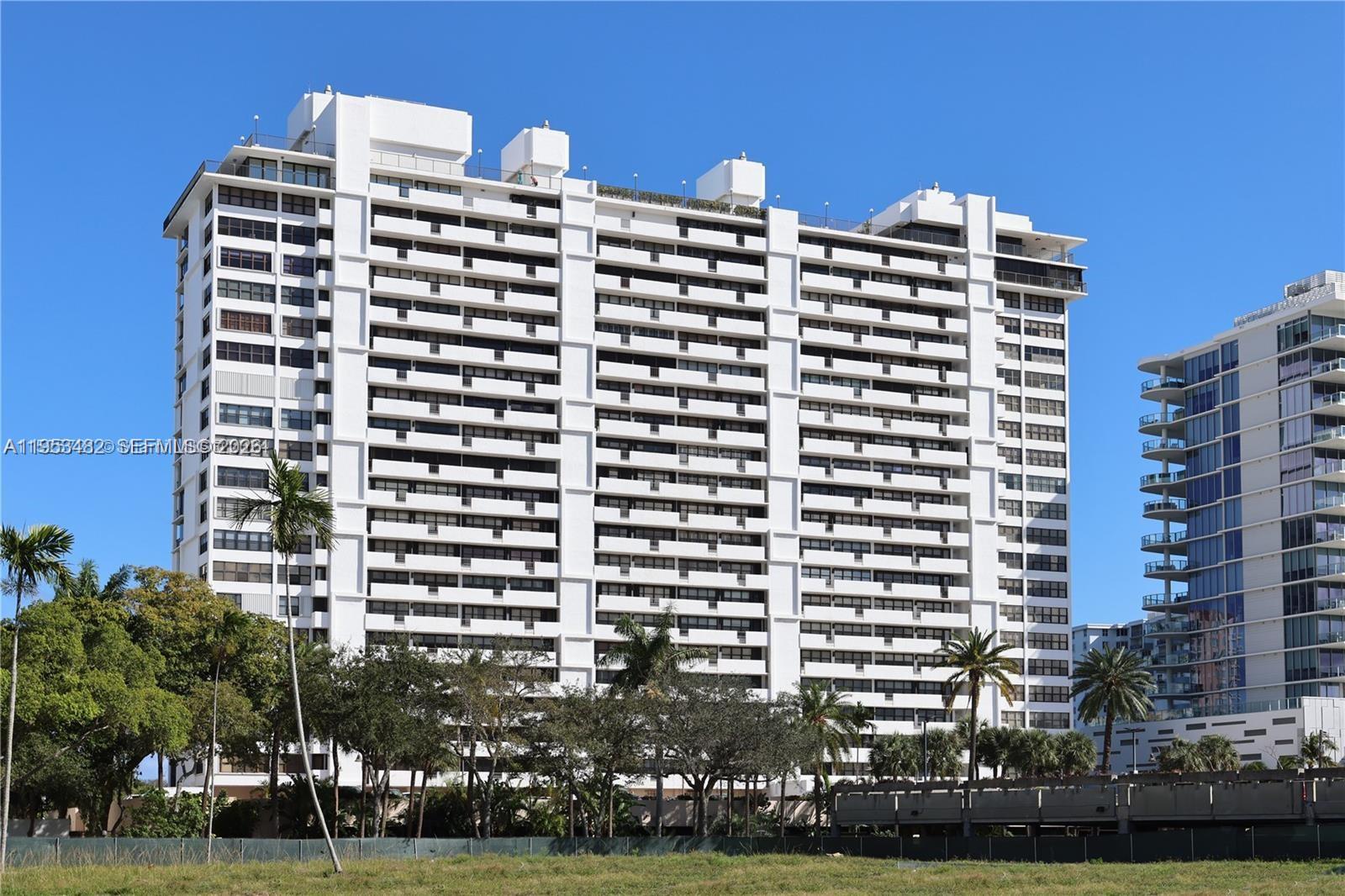 CORINTHIAN ON THE INTRACO - Residential