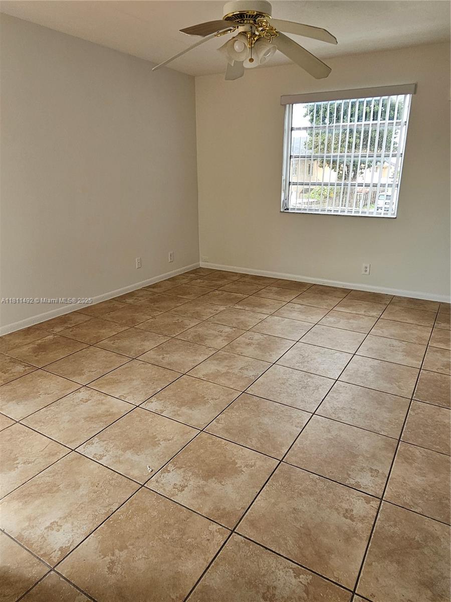 SOUTH LAKE VILLAS CONDO - Residential