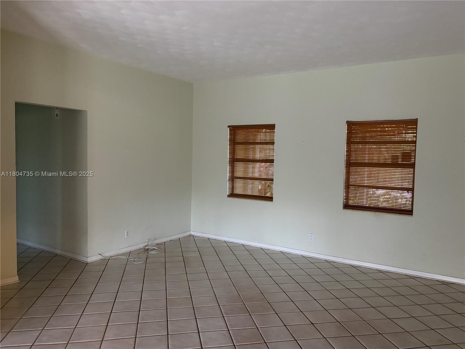 5951 SW 84 ST 0