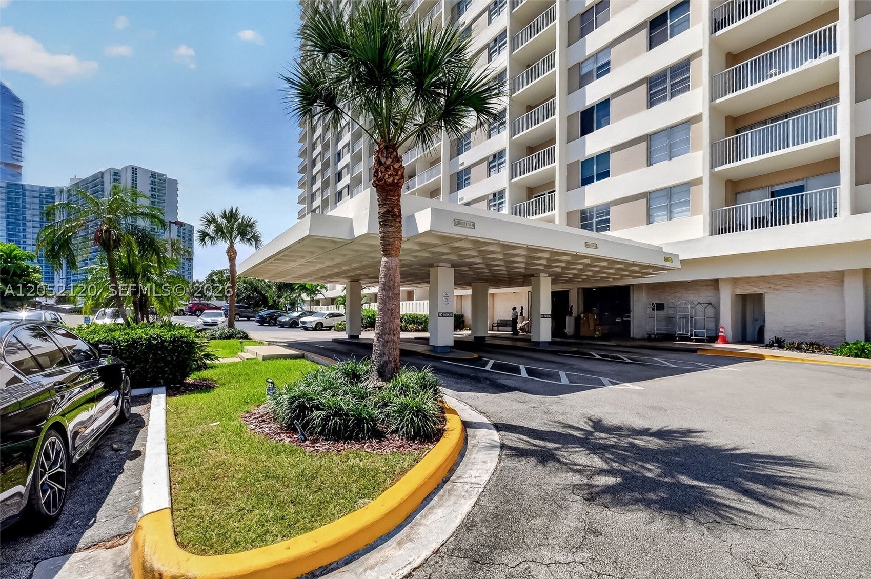 300 Bayview Dr 916