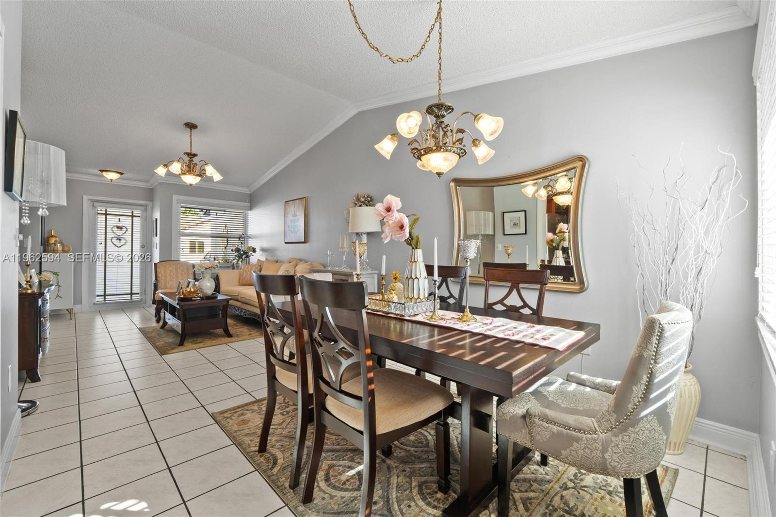 BIRD LAKES TOWNHOUSE SEC - Residential