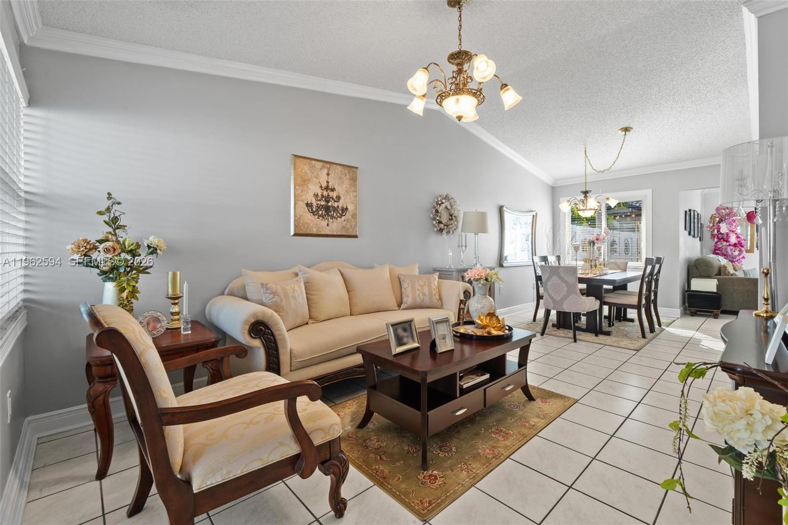 BIRD LAKES TOWNHOUSE SEC - Residential