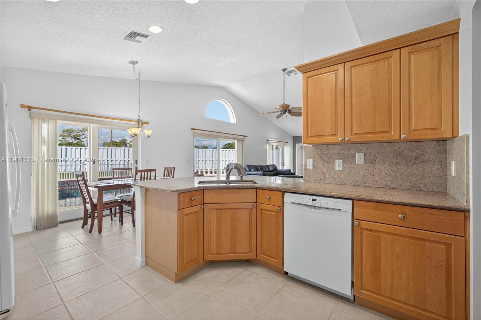 CRESTWOOD UNIT 1 PL 4 - Residential