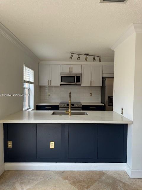 EGRET LAKES ESTATES SEC 2 - Residential Lease