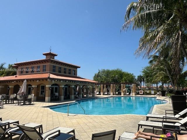 EGRET LAKES ESTATES SEC 2 - Residential Lease