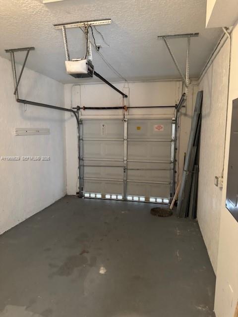 EGRET LAKES ESTATES SEC 2 - Residential Lease