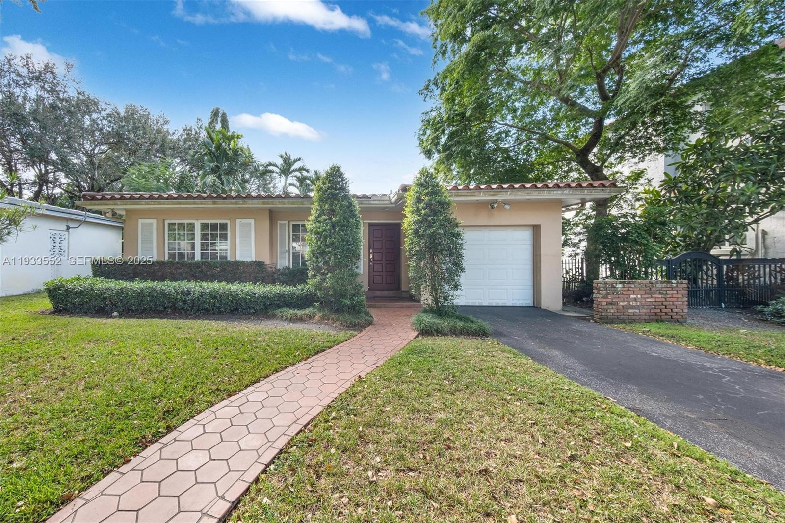 CORAL GABLE COUNTRY CLUB - Residential