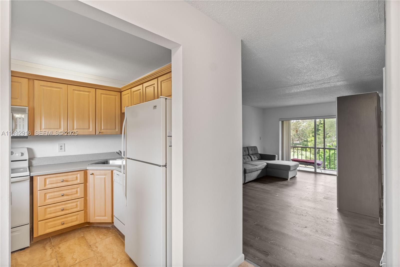 ROKEST CONDOMINIUM APARTM - Residential