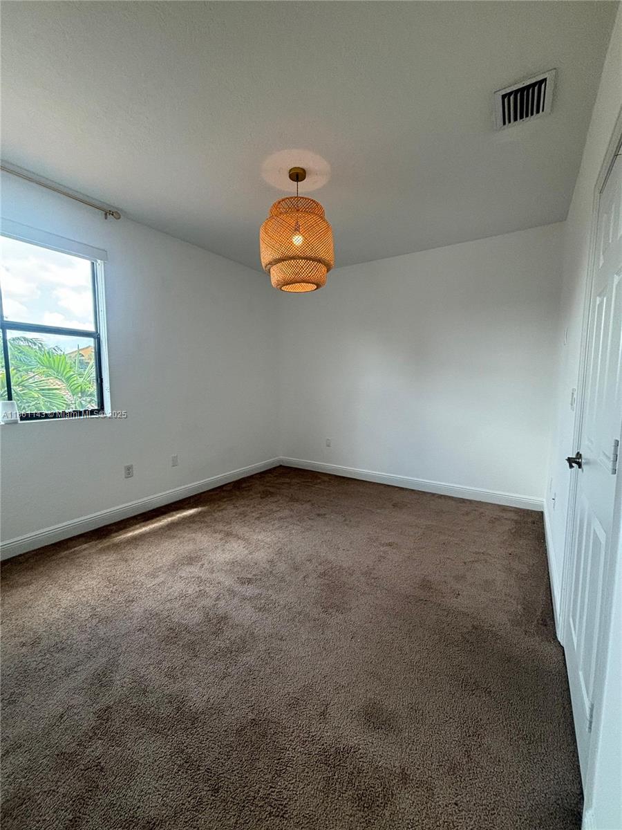 FONTAINEBLEAU WEST NORTH - Residential Lease