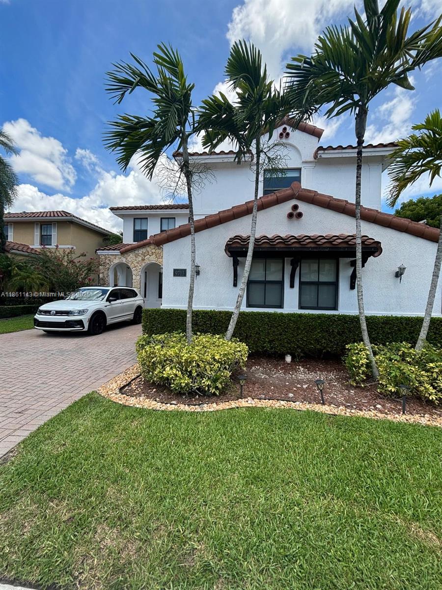 FONTAINEBLEAU WEST NORTH - Residential Lease