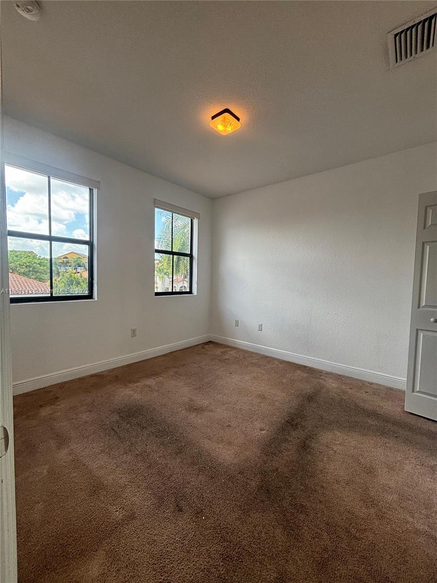 FONTAINEBLEAU WEST NORTH - Residential Lease