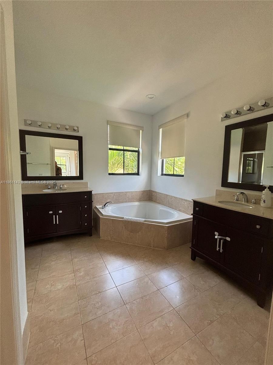 FONTAINEBLEAU WEST NORTH - Residential Lease