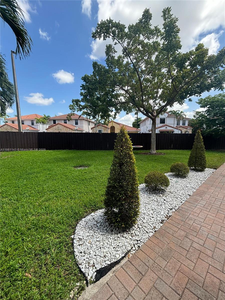 FONTAINEBLEAU WEST NORTH - Residential Lease