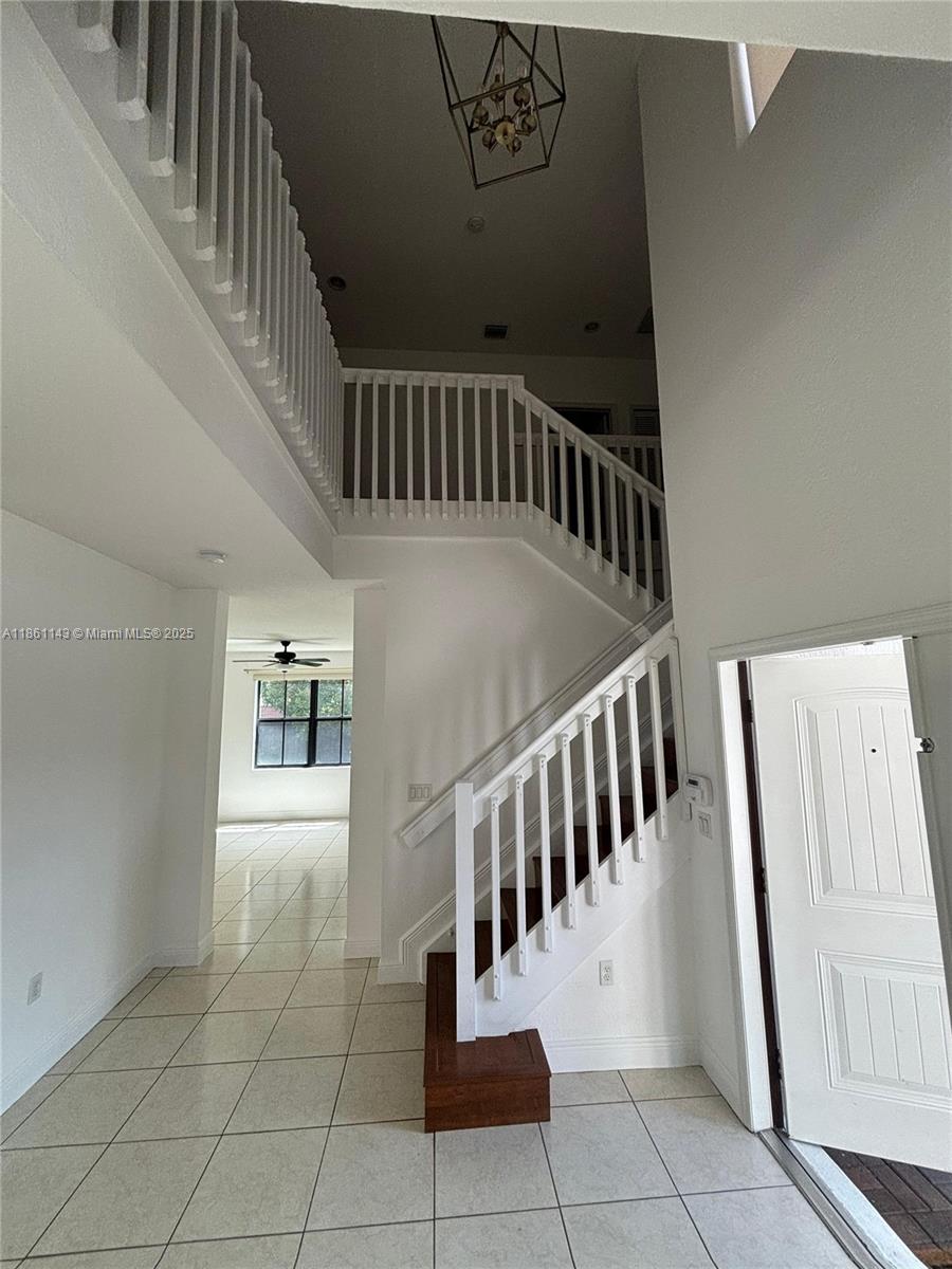 FONTAINEBLEAU WEST NORTH - Residential Lease