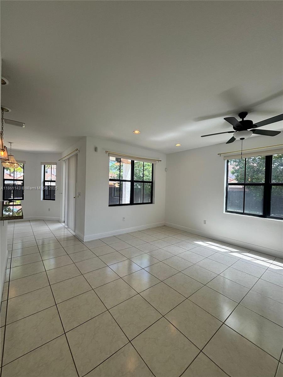 FONTAINEBLEAU WEST NORTH - Residential Lease