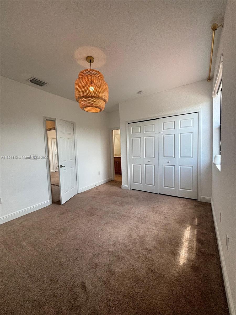 FONTAINEBLEAU WEST NORTH - Residential Lease