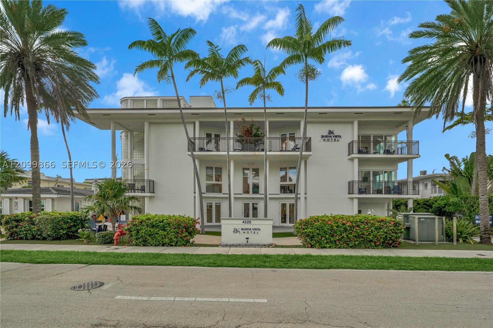 4217-4225 El Mar Dr