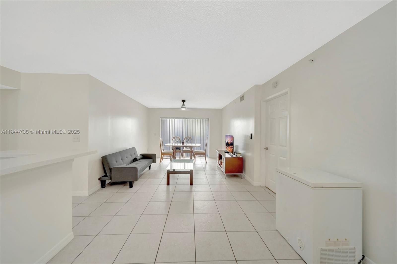 ROYAL GRAND CONDO - Residential