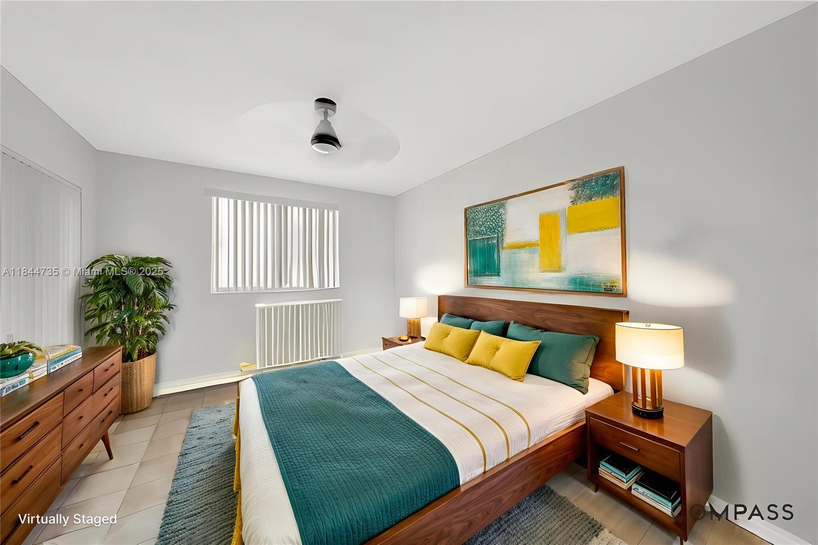 ROYAL GRAND CONDO - Residential