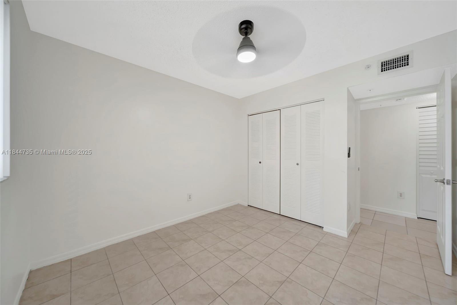 ROYAL GRAND CONDO - Residential