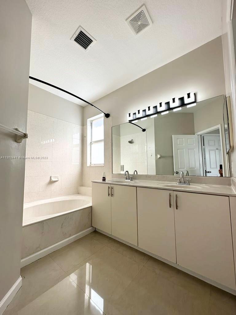 PORTOFINO BAY - Residential Lease