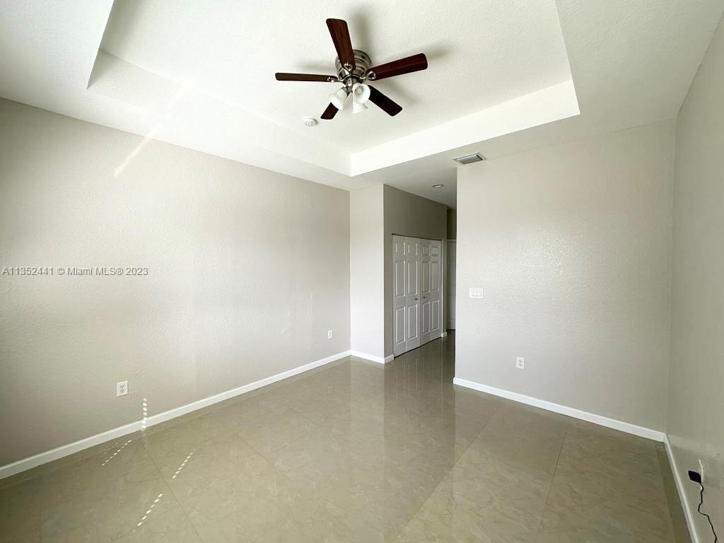 PORTOFINO BAY - Residential Lease