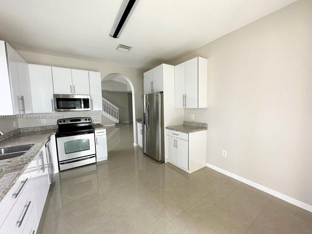 PORTOFINO BAY - Residential Lease