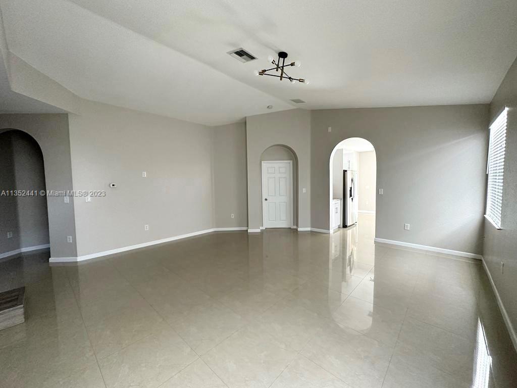PORTOFINO BAY - Residential Lease