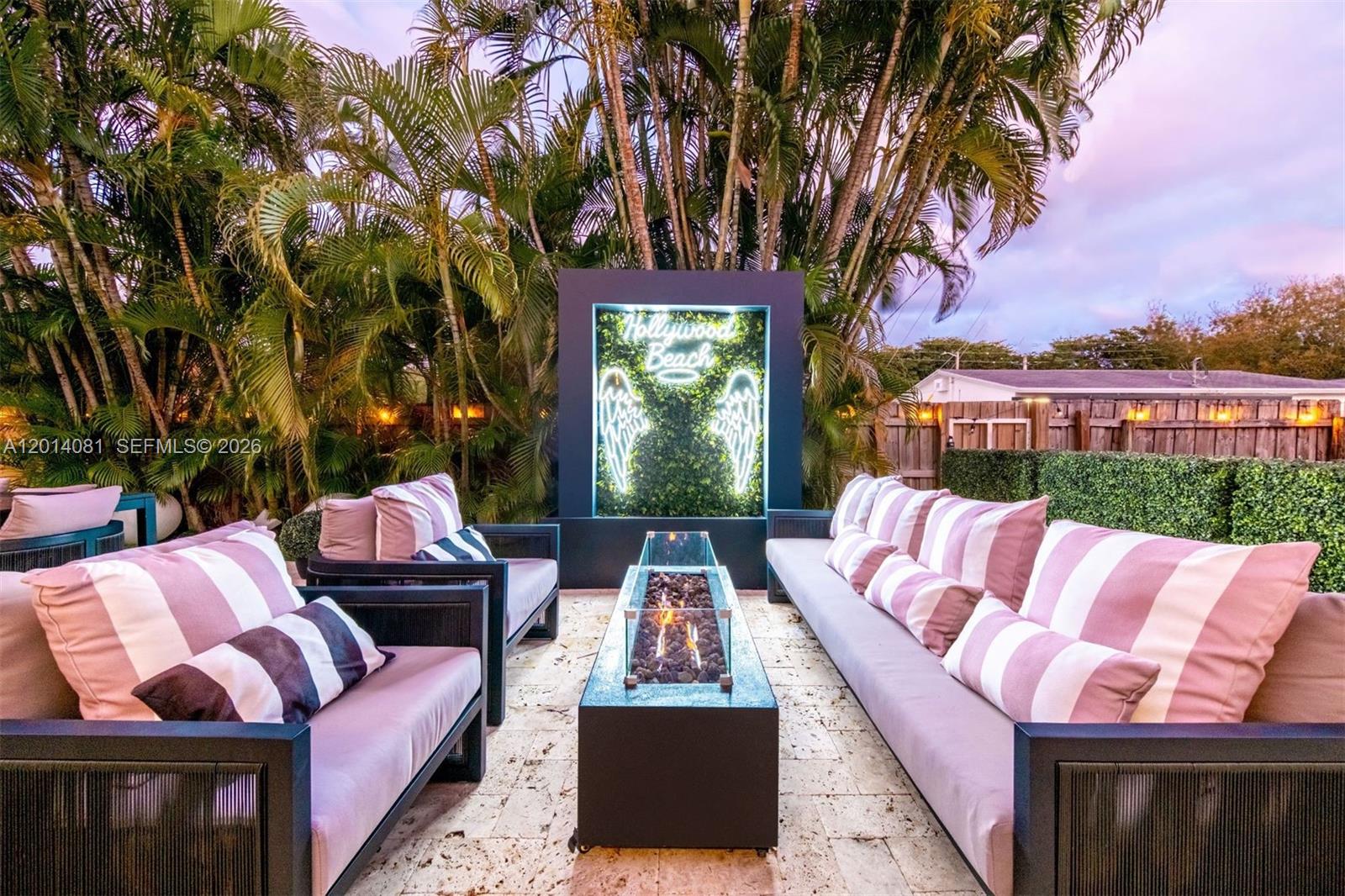 FLAMINGO MANORS - Residential Lease