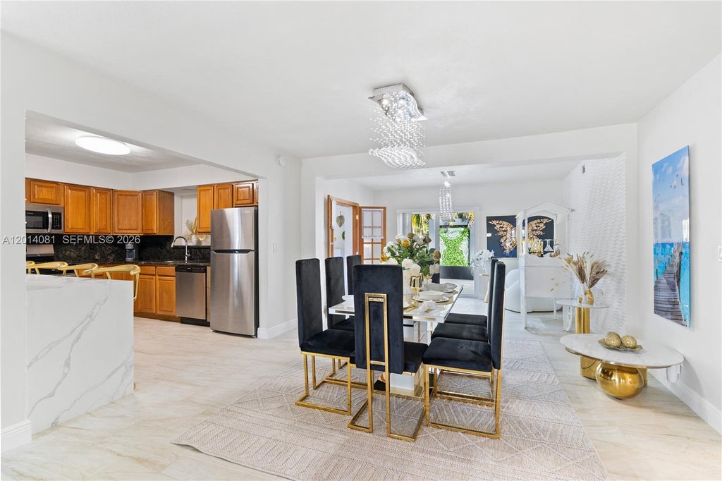 Photo of 2125 N 14th Ct, Hollywood, FL 33020 (MLS # A12014081)