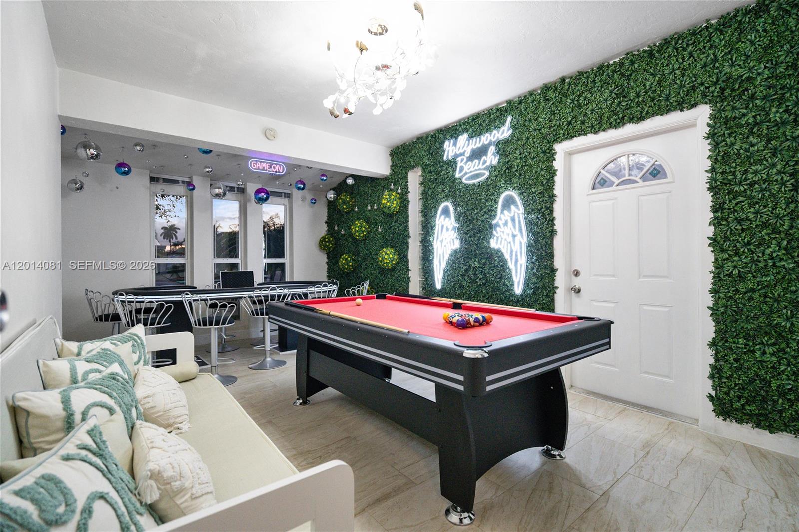 FLAMINGO MANORS - Residential Lease