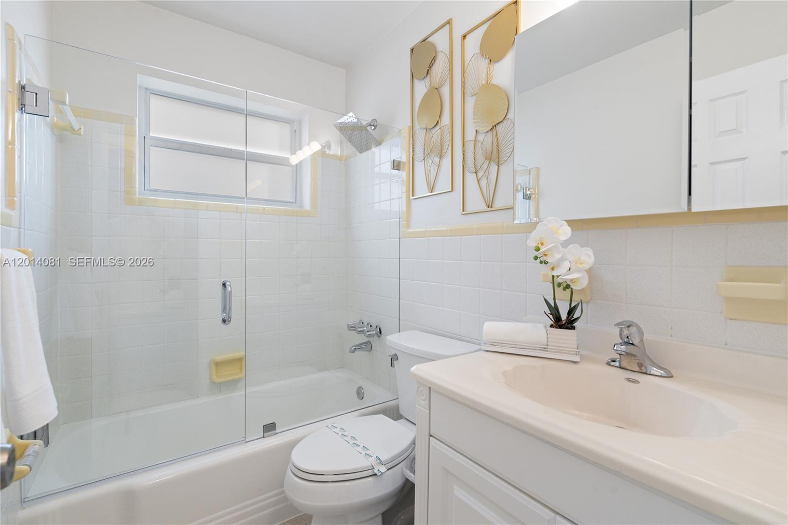 FLAMINGO MANORS - Residential Lease