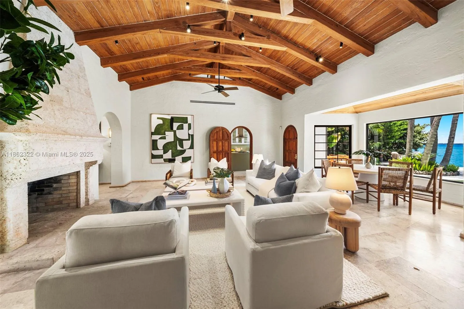 Miami Beach, Florida 33140, United States, 3 Bedrooms Bedrooms, ,4 BathroomsBathrooms,Residential,Active,197358