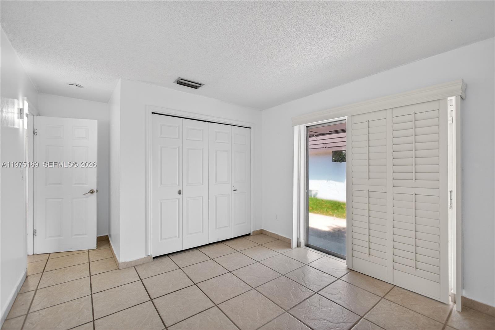 CALUSA CLUB ESTATES 4TH A - Residential