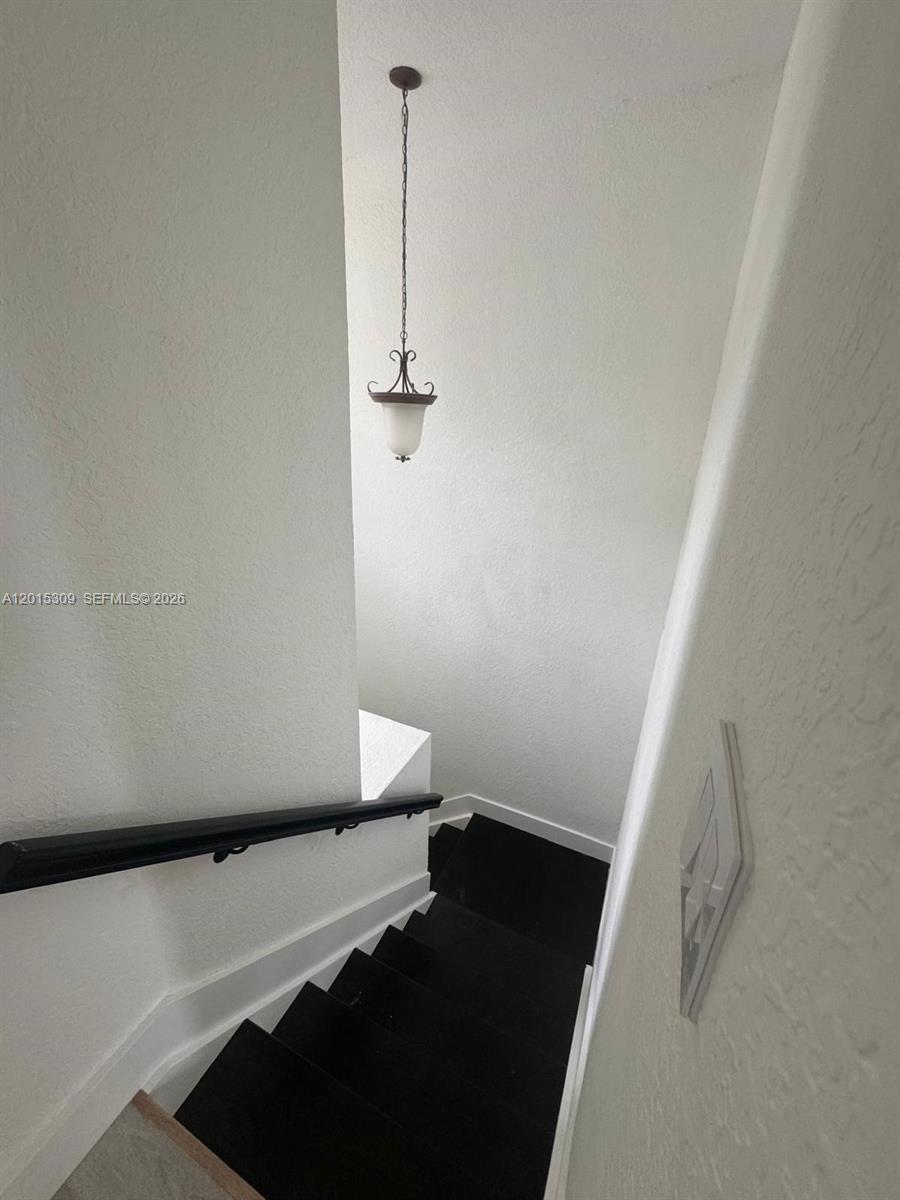 SANTORINI AT VIZCAYA - Residential Lease