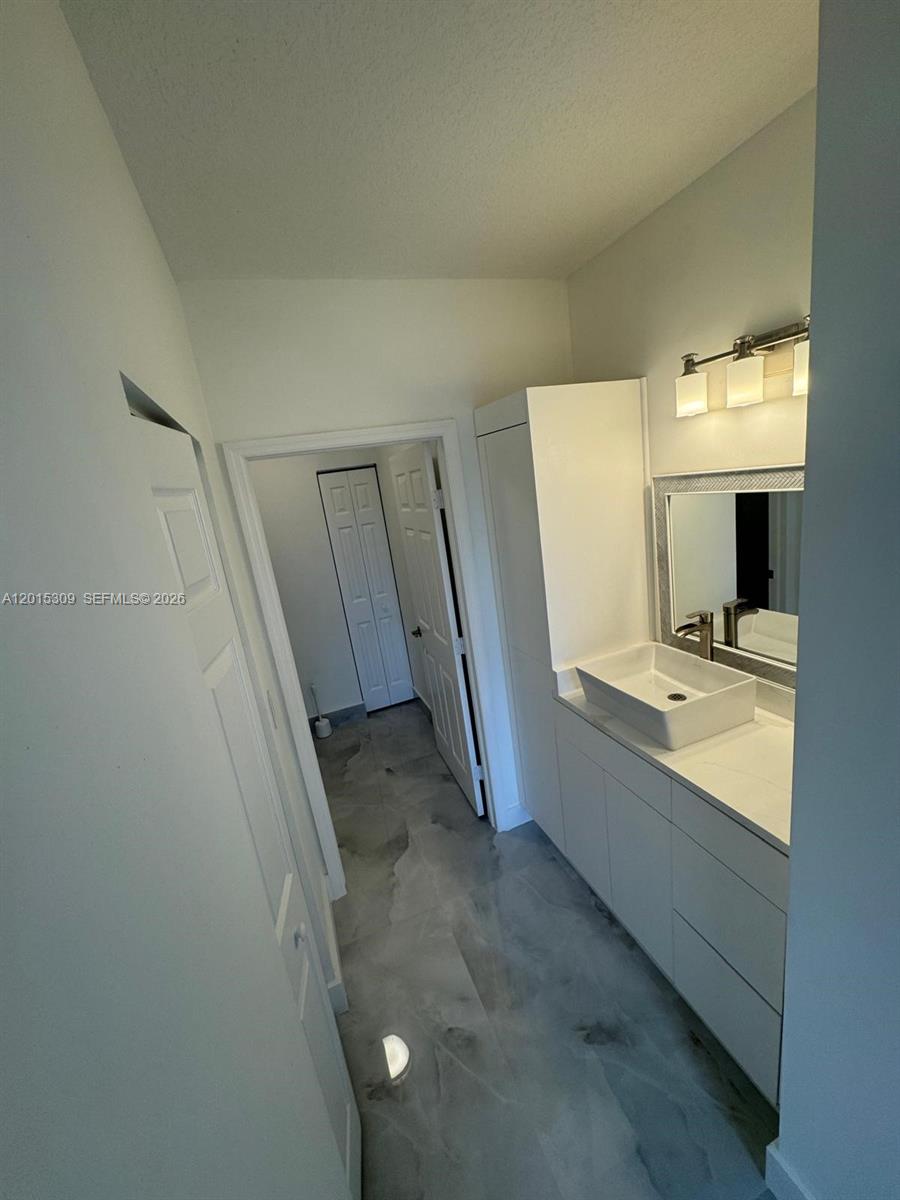 SANTORINI AT VIZCAYA - Residential Lease