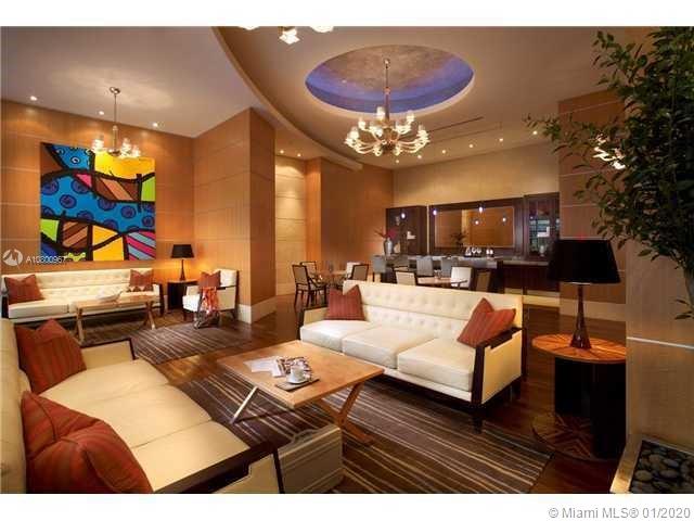 VIZCAYNE SOUTH CONDO - Residential