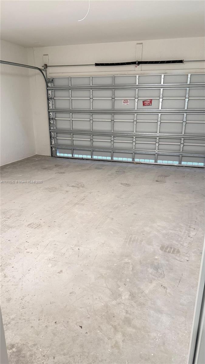 ALTAMIRA - Residential Lease