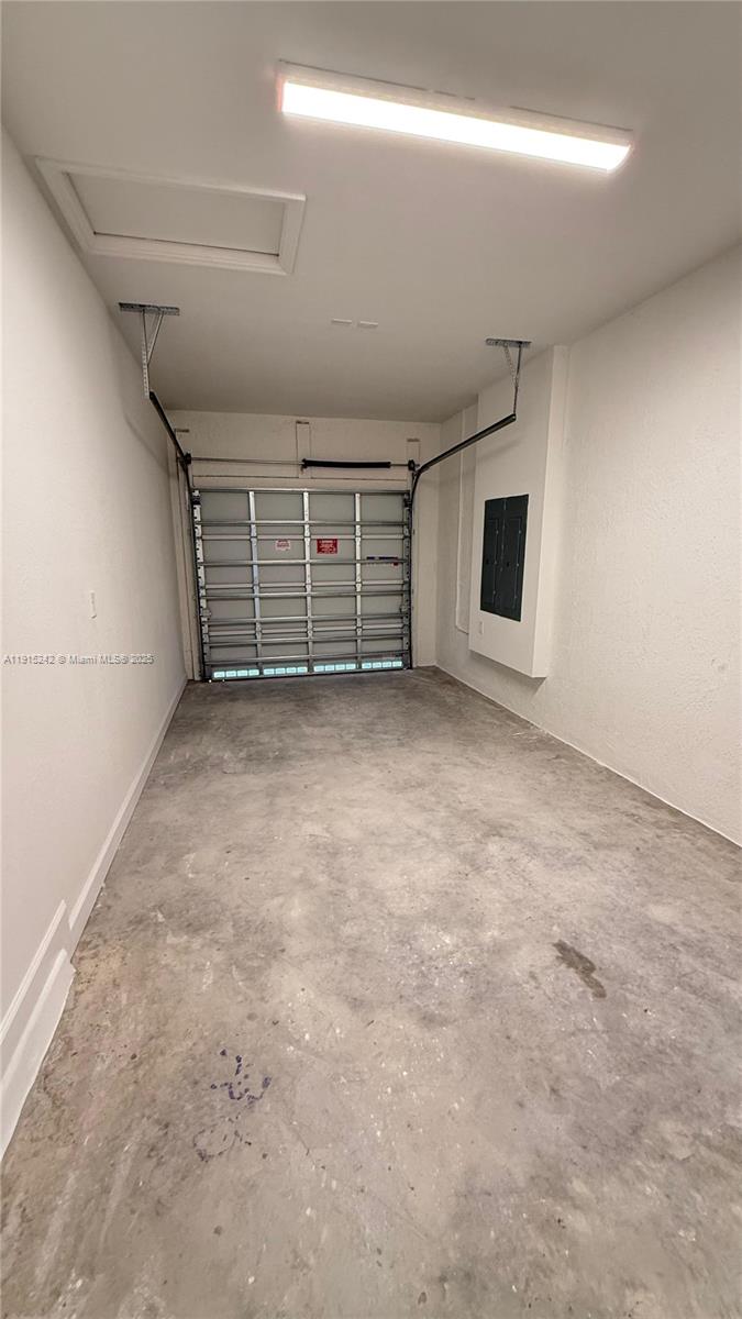 ALTAMIRA - Residential Lease